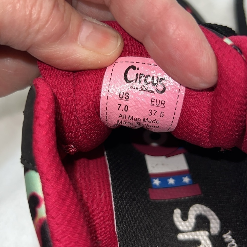 Sam Edelman Circus Badgley Misacka Gym shoes/sneakers. Size 7. EUC. - Picture 6 of 6